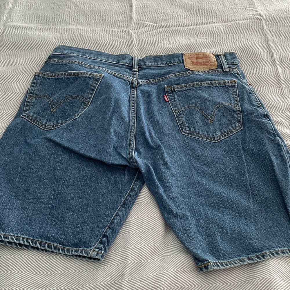 Levi's 505 Men's Classic Blue Jean Shorts, size 36